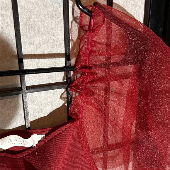 Astr Wine Ribbed Top - Picture 3 of 4